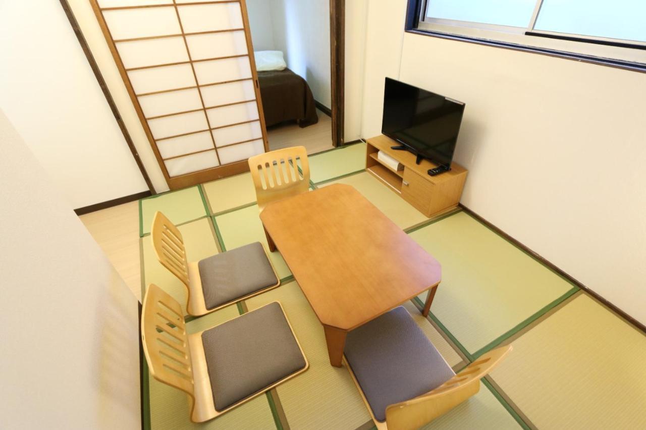 Osaka Downtown Area Shinsaibashi Japanese House 11Ppl Debby1 Holiday home